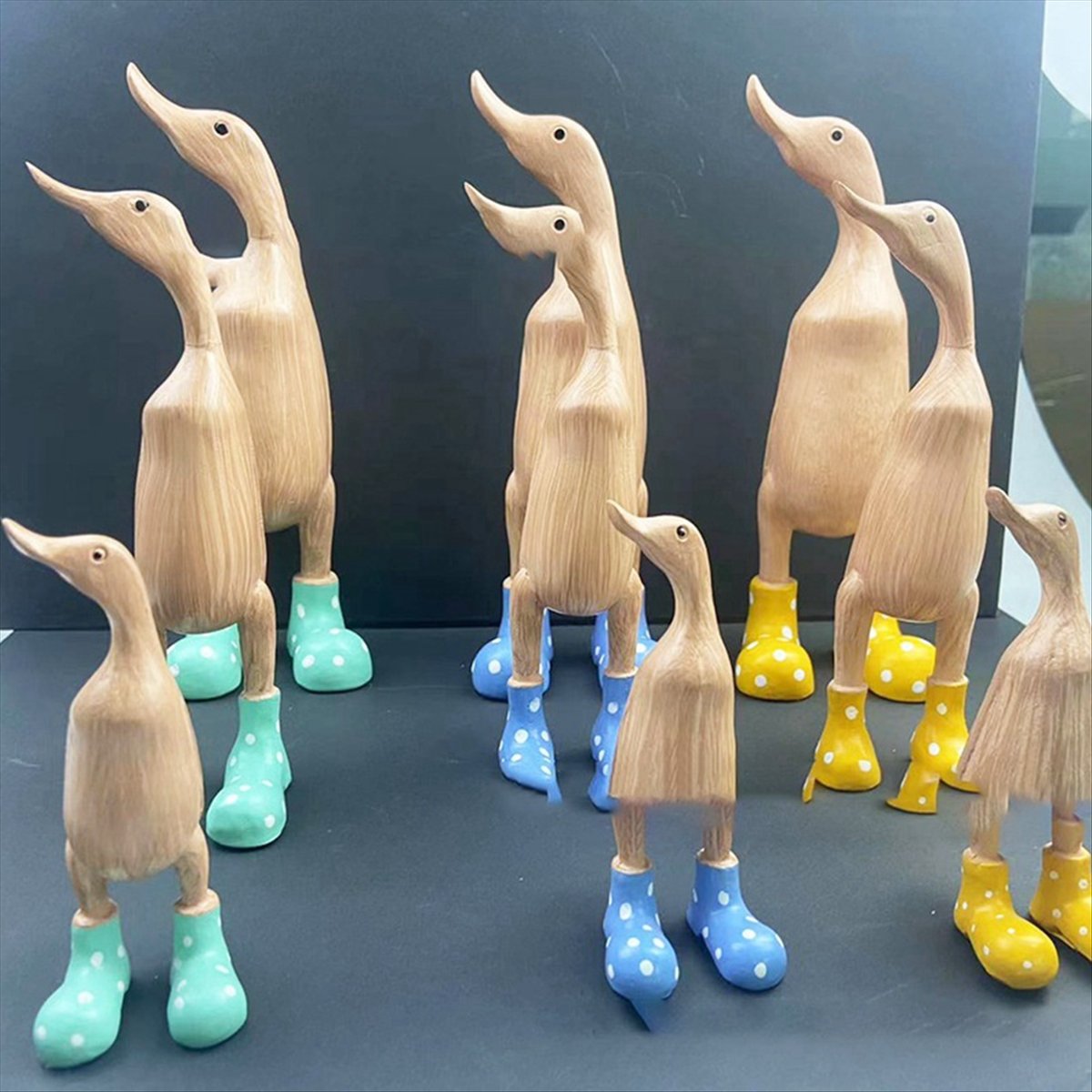 Estátua de Pato em Resina ABNH - Gardening Tools Cartoon avaliação e preço